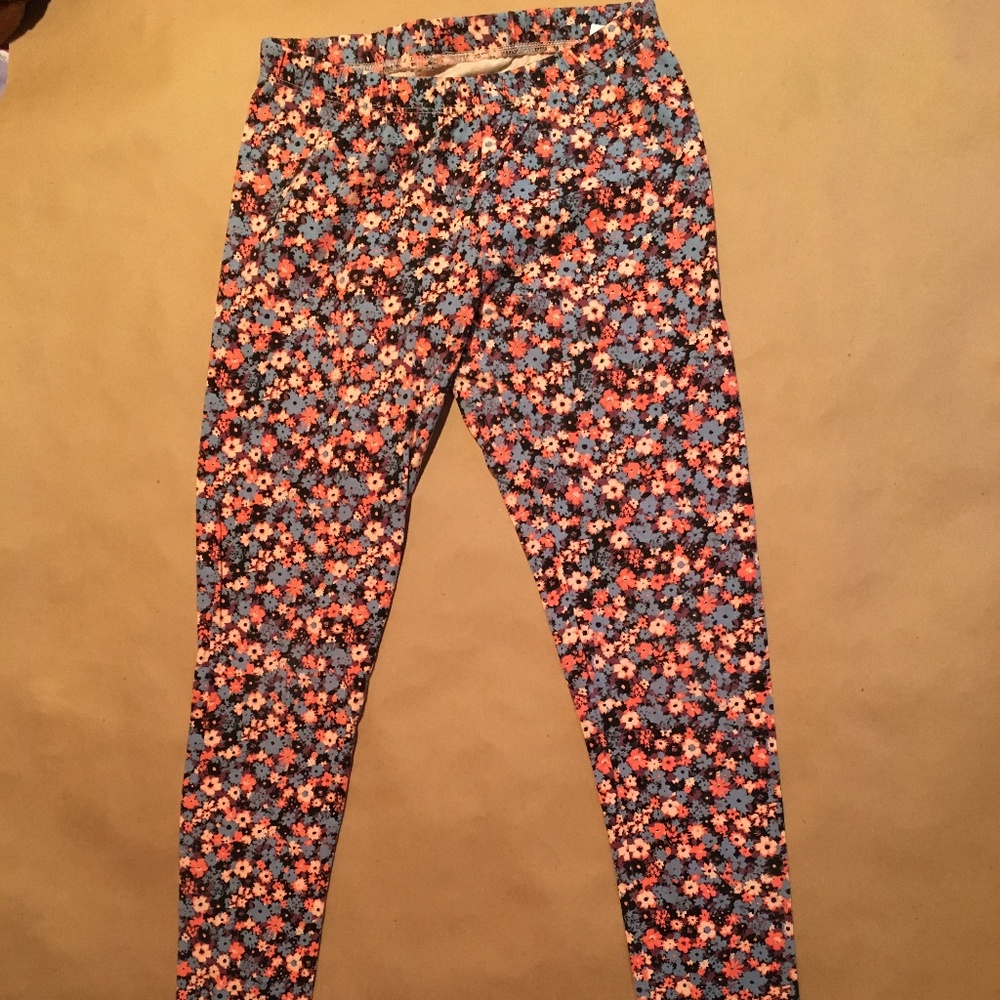 Target Floral Leggings | Free With Any Bundle! - Picture 2 of 5